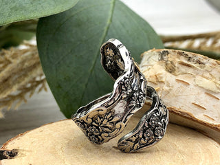 Flower Bee Spoon Ring: Bronze Bug, Floral Copper Band