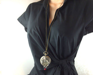 Steampunk Dragon Pocket Watch Necklace: Quartz Clock Pendant