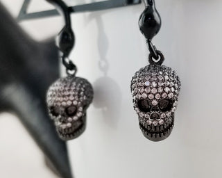 Black Triangle Snake Earrings with Skull Charm – Gothic Grunge Jewelry