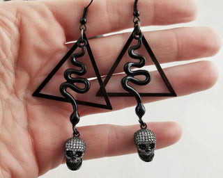 Black Triangle Snake Earrings with Skull Charm – Gothic Grunge Jewelry