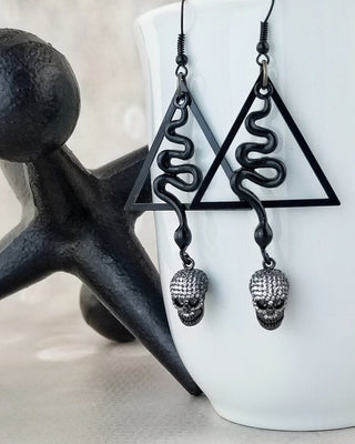 Black Triangle Snake Earrings with Skull Charm – Gothic Grunge Jewelry