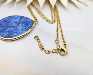 Flat Teardrop Necklace - Lapis Lazuli / Expression